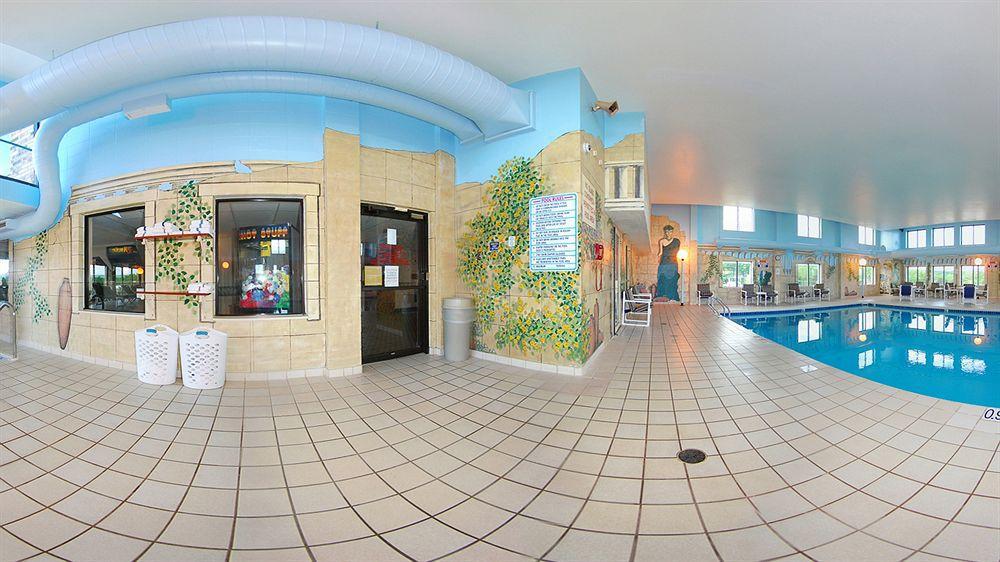 Americinn & Suites By Wyndham Baraboo Event Center Eksteriør billede