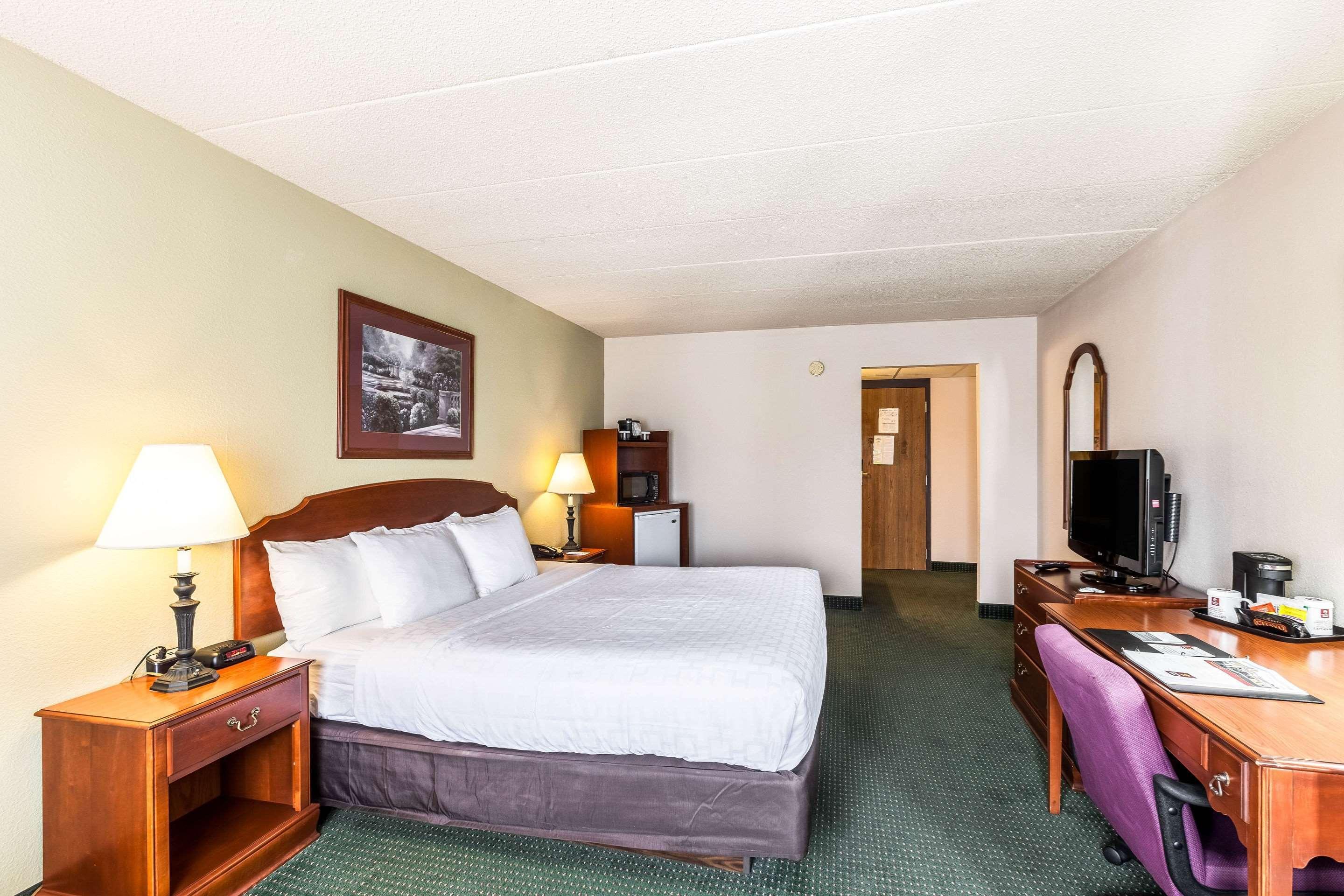 Americinn & Suites By Wyndham Baraboo Event Center Eksteriør billede