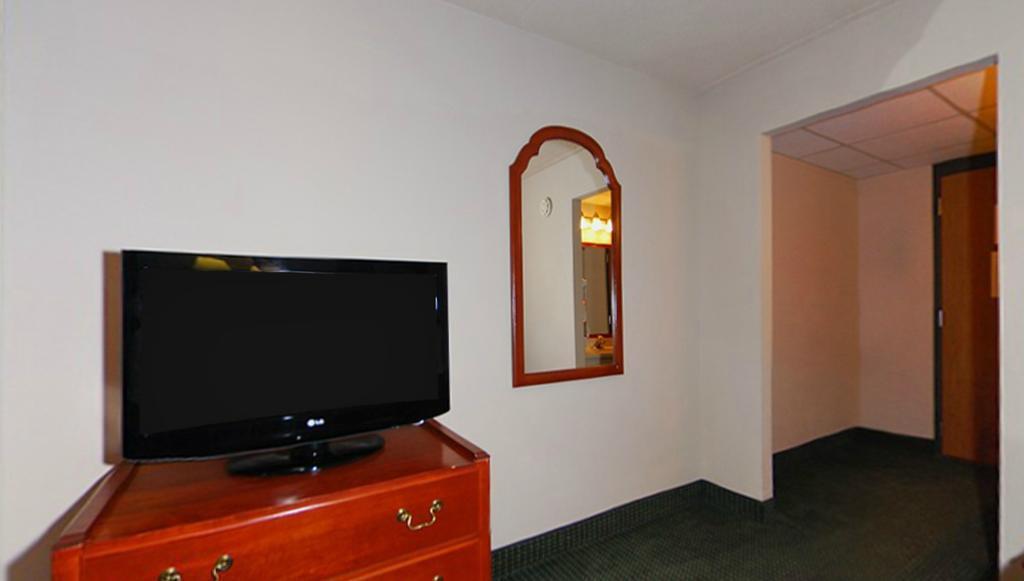 Americinn & Suites By Wyndham Baraboo Event Center Eksteriør billede