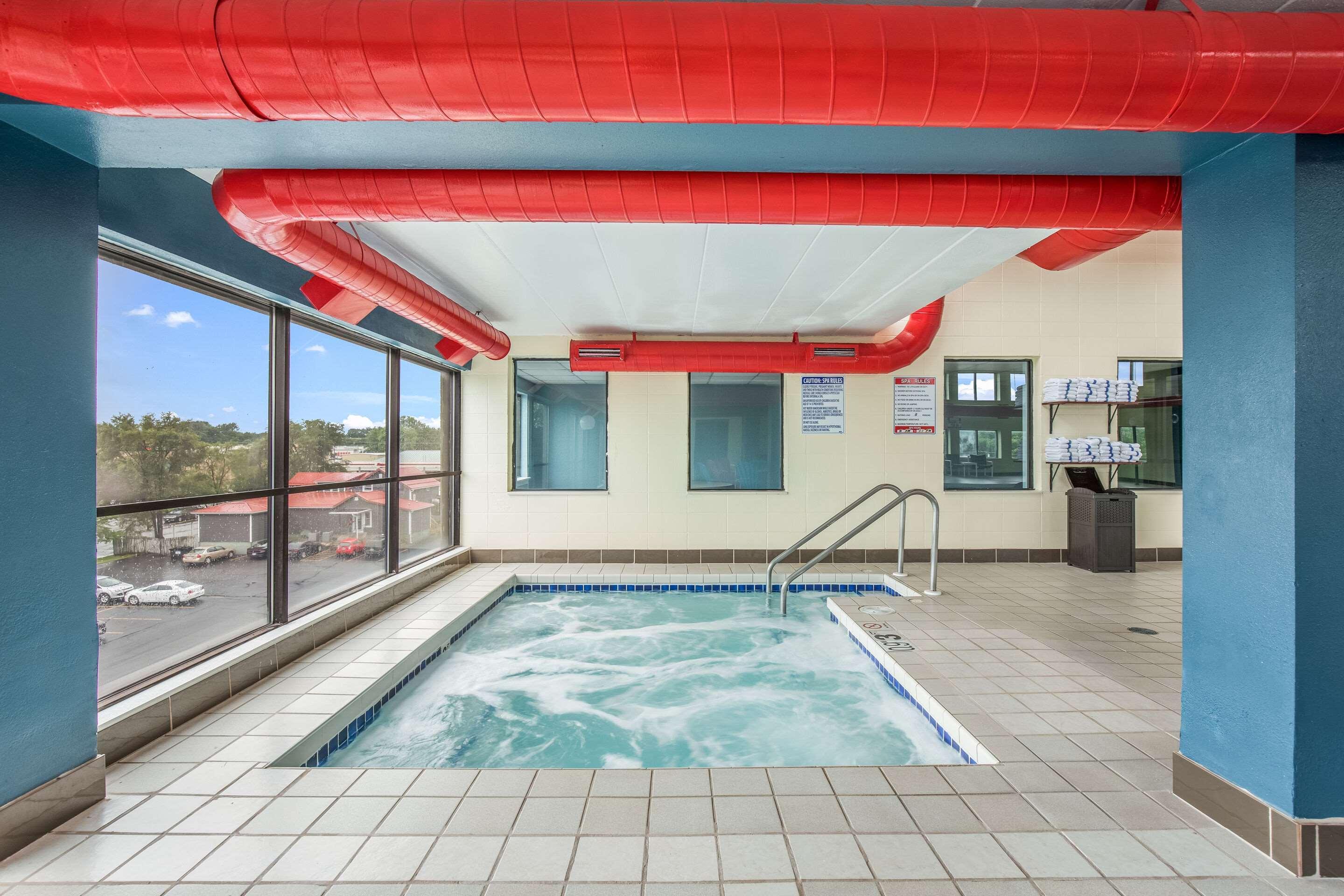 Americinn & Suites By Wyndham Baraboo Event Center Eksteriør billede