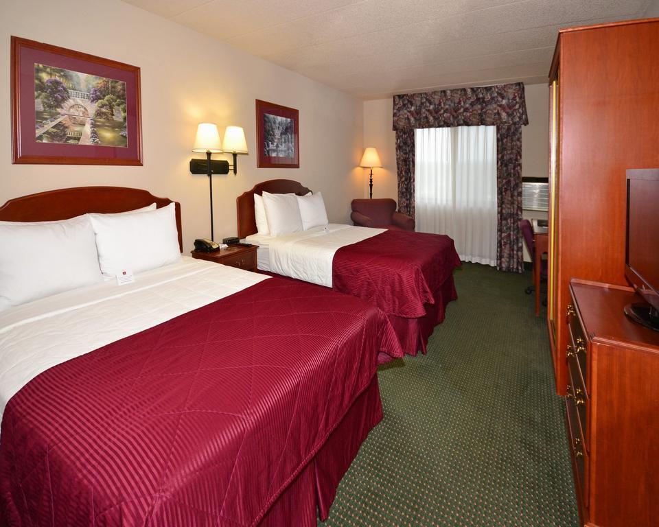 Americinn & Suites By Wyndham Baraboo Event Center Eksteriør billede