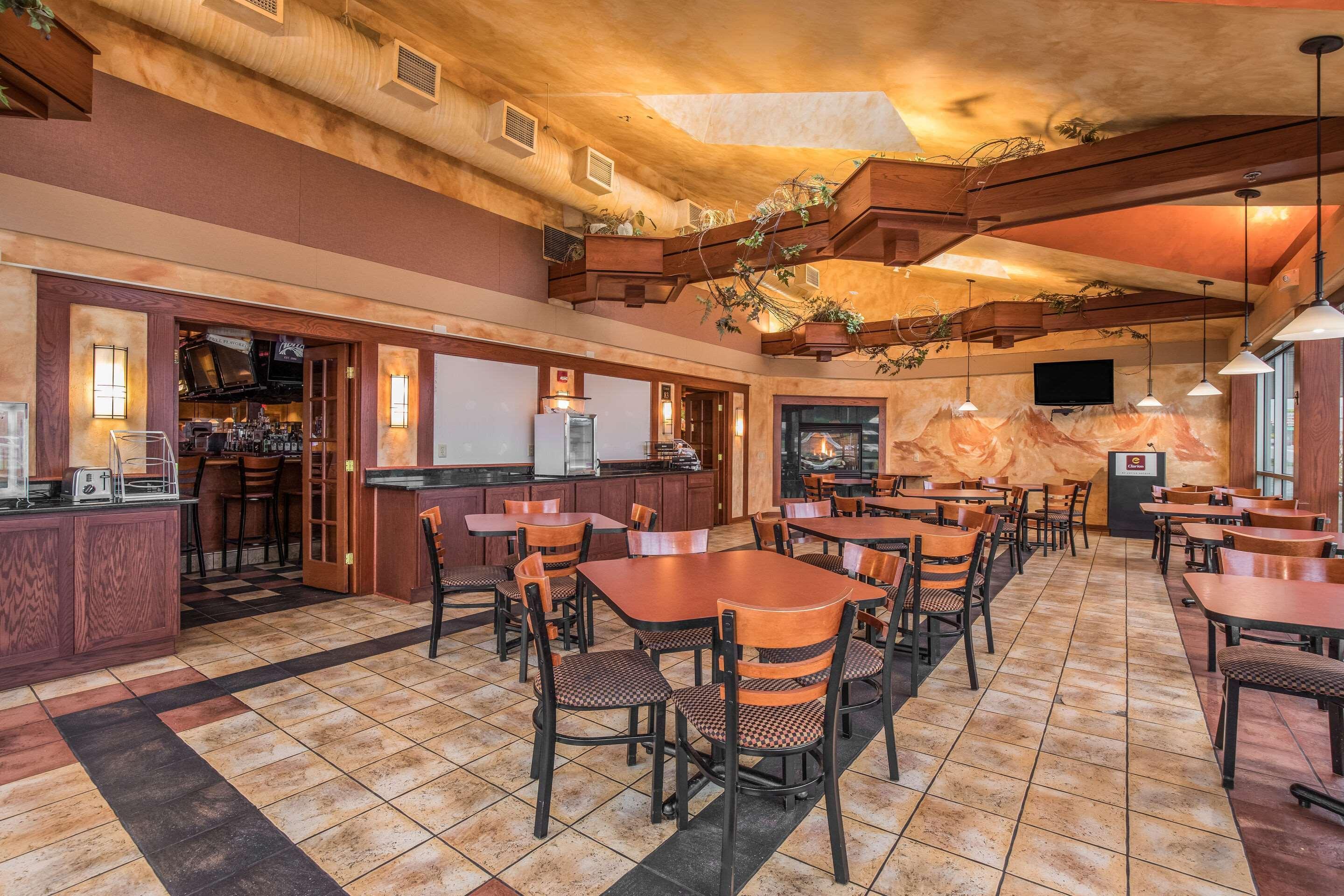 Americinn & Suites By Wyndham Baraboo Event Center Eksteriør billede