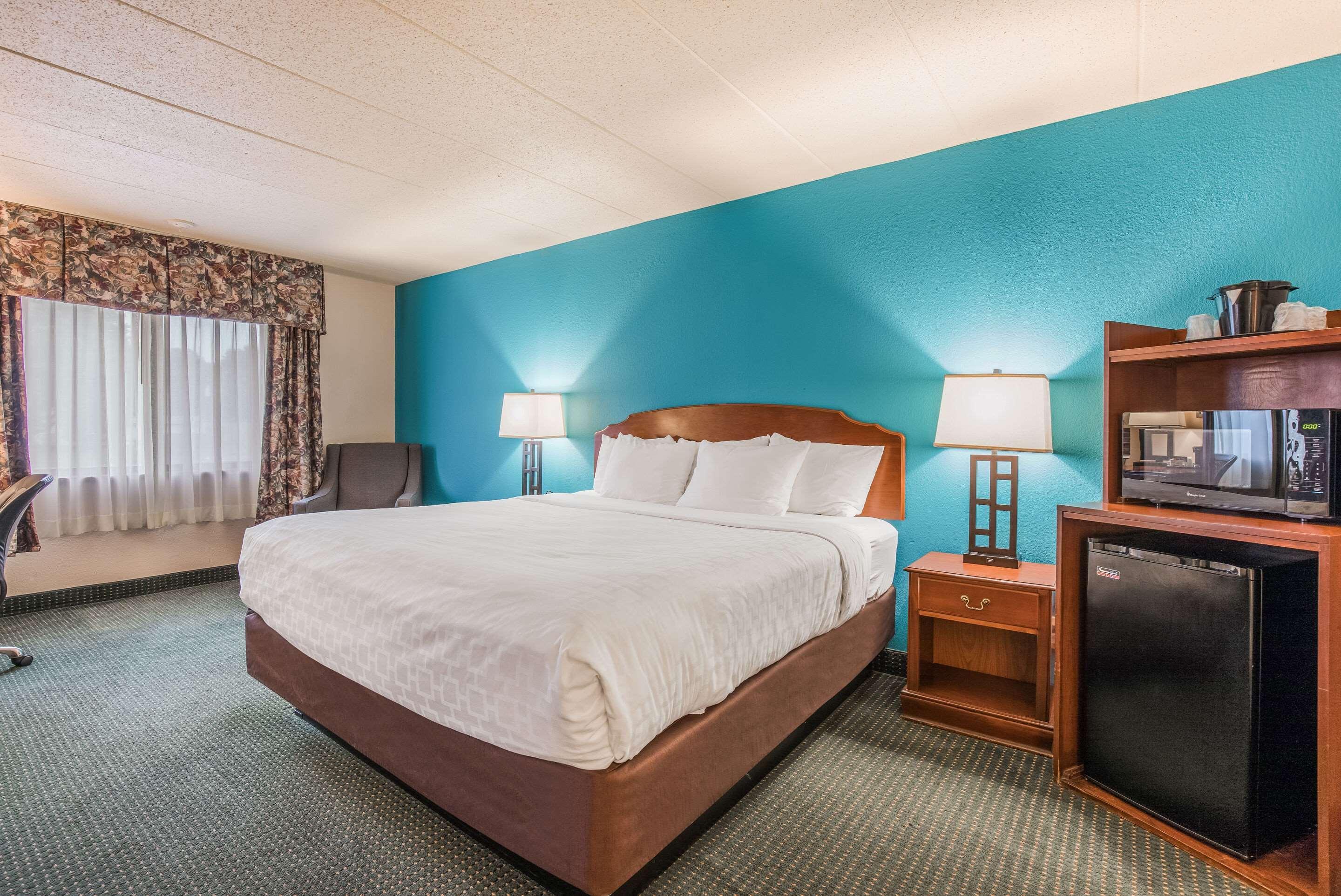 Americinn & Suites By Wyndham Baraboo Event Center Eksteriør billede