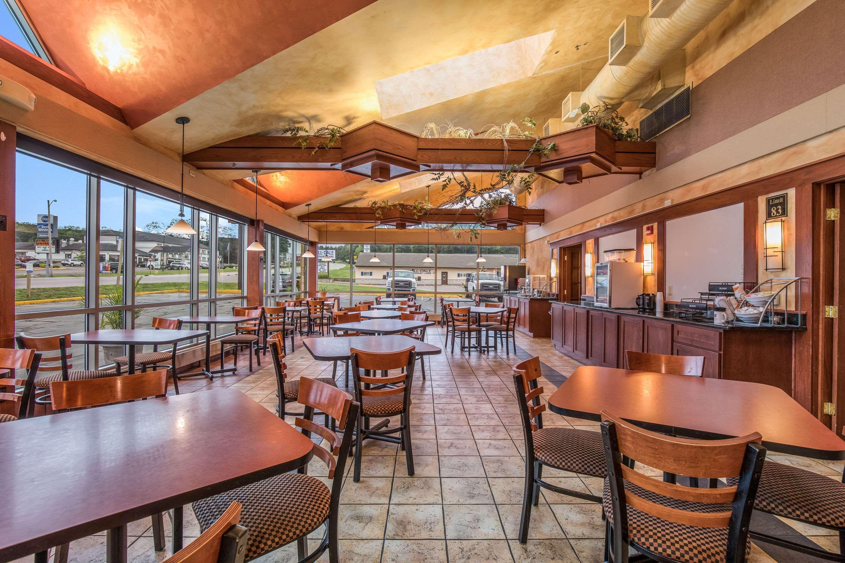 Americinn & Suites By Wyndham Baraboo Event Center Eksteriør billede