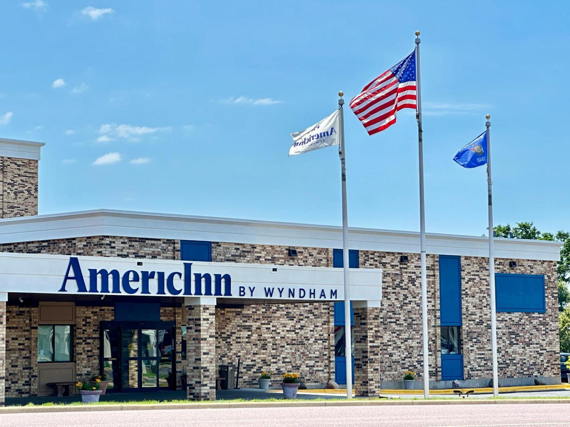 Americinn & Suites By Wyndham Baraboo Event Center Eksteriør billede