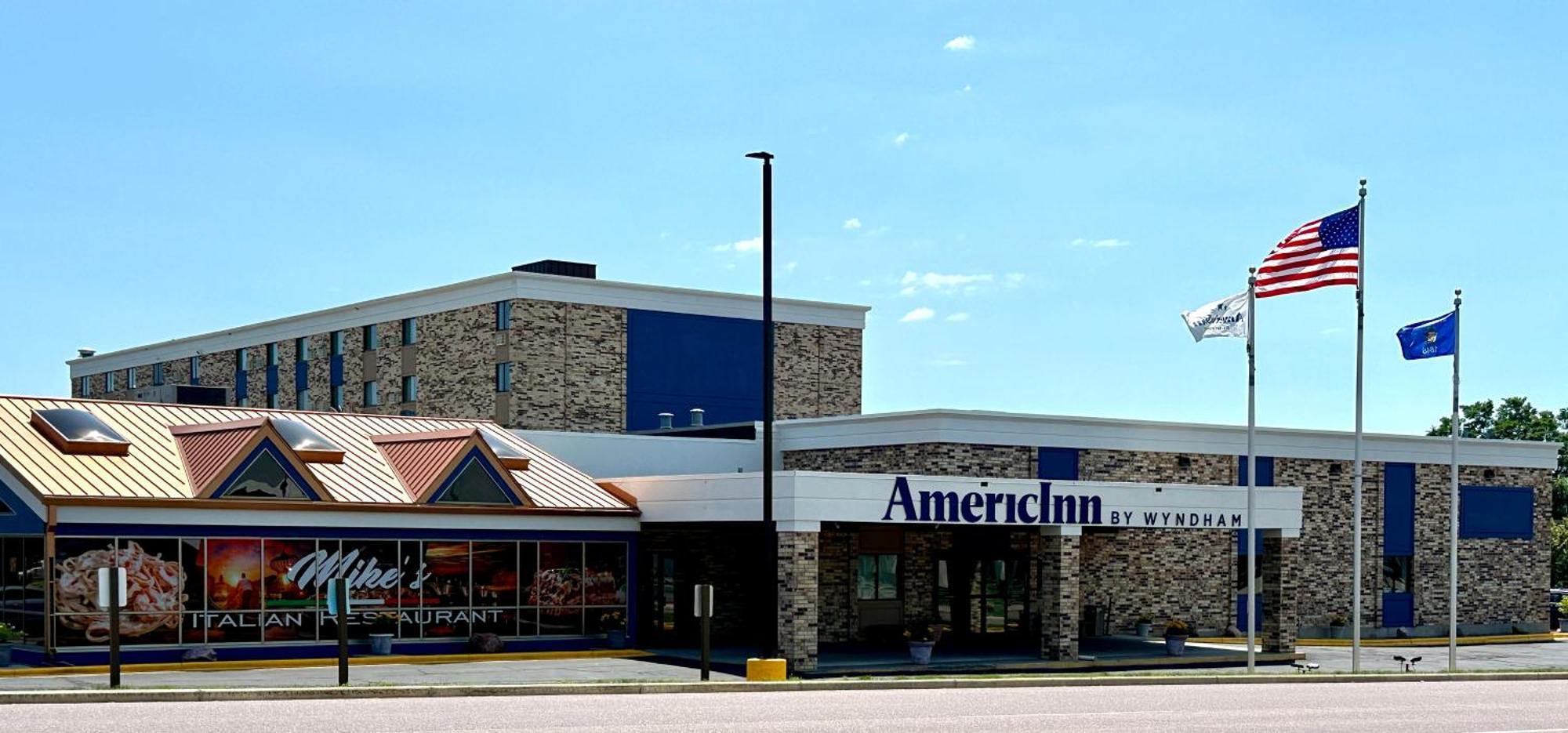 Americinn & Suites By Wyndham Baraboo Event Center Eksteriør billede