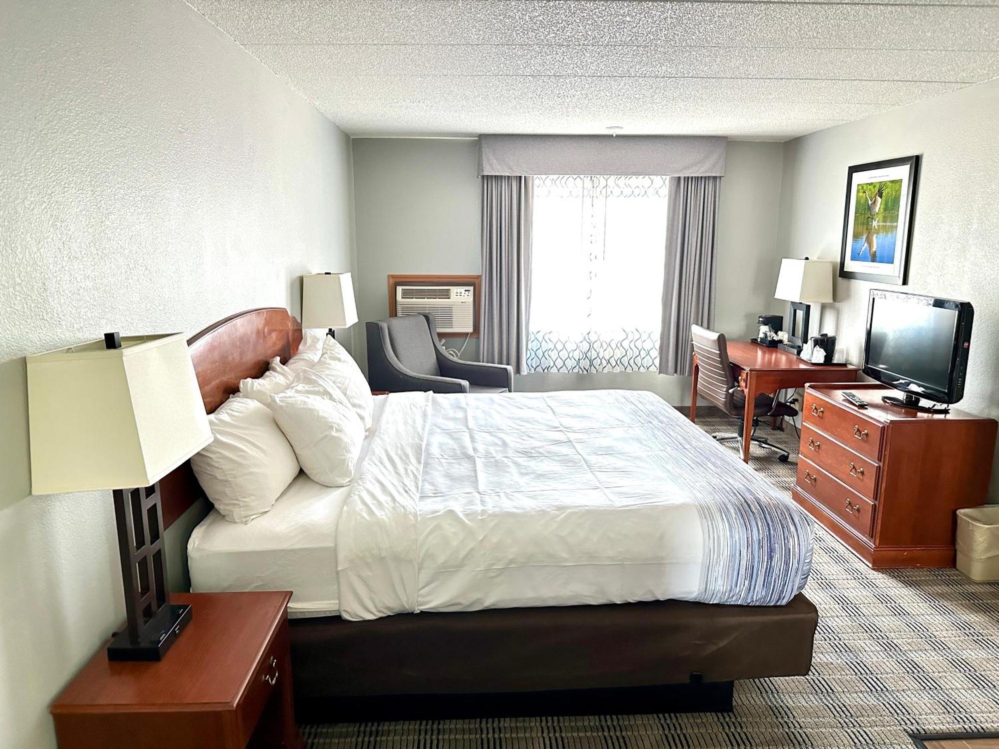 Americinn & Suites By Wyndham Baraboo Event Center Eksteriør billede