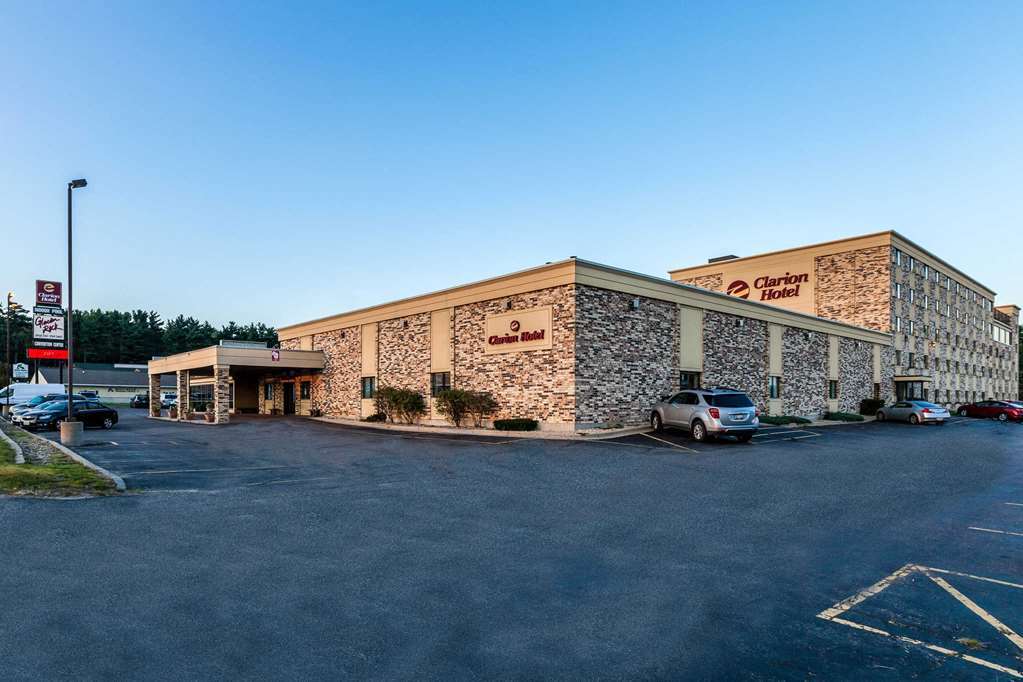 Americinn & Suites By Wyndham Baraboo Event Center Eksteriør billede